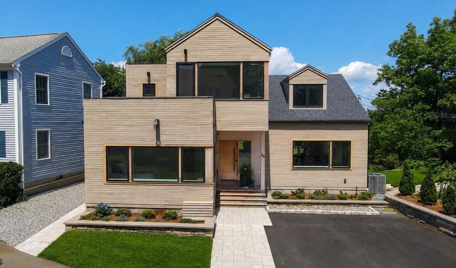 34 Howard Ave, Branford, CT 06405 - 3 Beds, 3 Bath