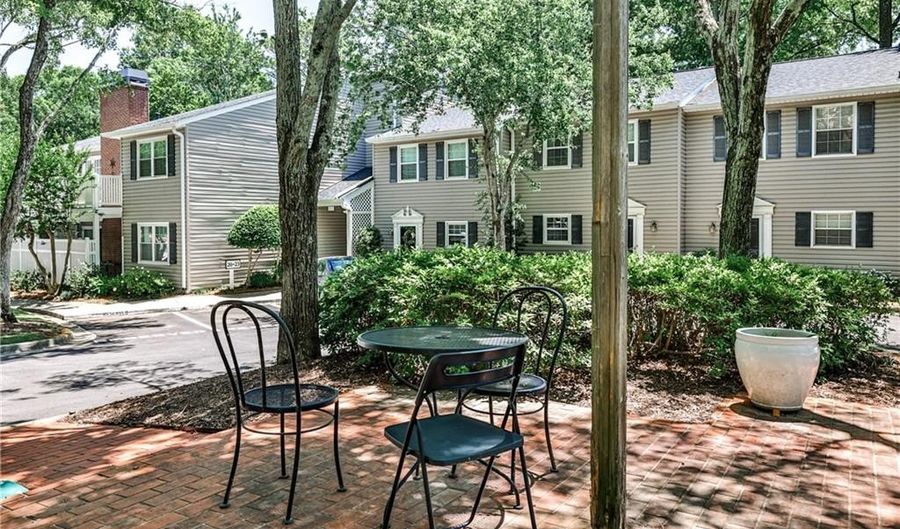 1750 Clairmont Rd 35, Decatur, GA 30033 - 2 Beds, 3 Bath
