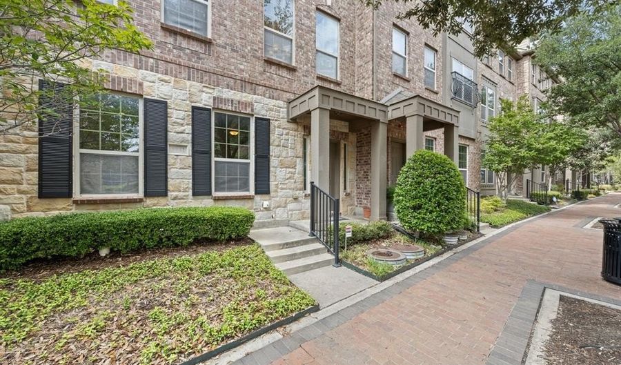 3931 Asbury Ln, Addison, TX 75001 - 3 Beds, 4 Bath