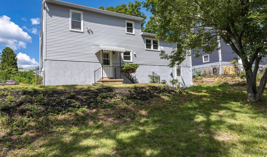 1847 WYCLIFFE Rd, Baltimore, MD 21234 - 4 Beds, 2 Bath