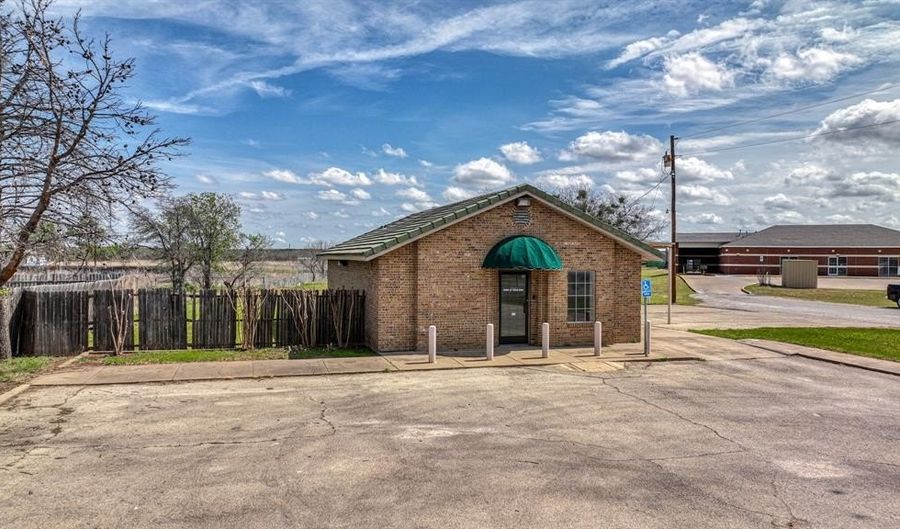 107 Fannin St, Millsap, TX 76066 - 0 Beds, 0 Bath