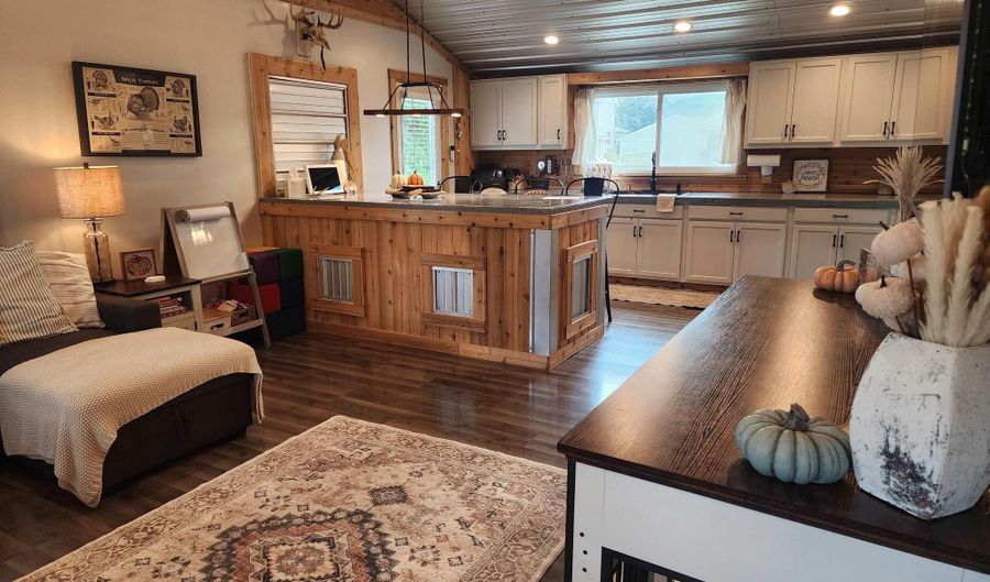 6776 Water St, Berne, IN 46711 - 3 Beds, 1 Bath