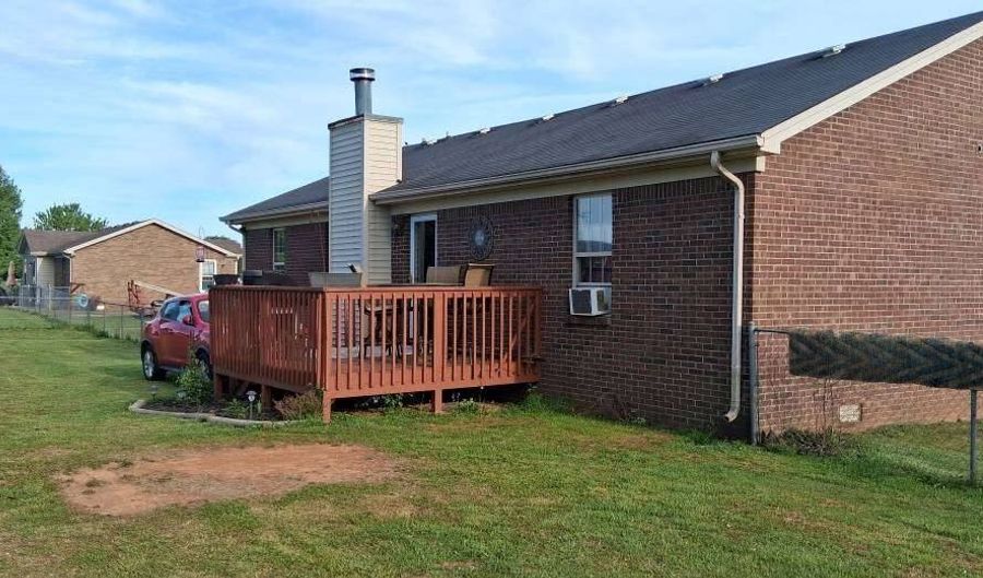 2008 SANDSTONE Ct, Bardstown, KY 40004 - 3 Beds, 2 Bath