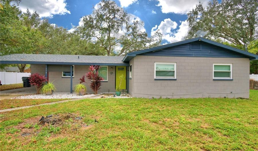 554 RALPH St, Auburndale, FL 33823 - 4 Beds, 2 Bath