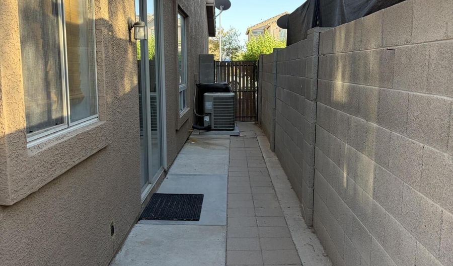 11414 W MOHAVE St, Avondale, AZ 85323 - 3 Beds, 3 Bath