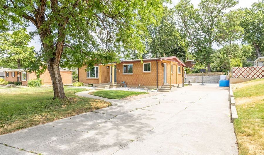 2273 S 200 E, Bountiful, UT 84010 - 5 Beds, 3 Bath
