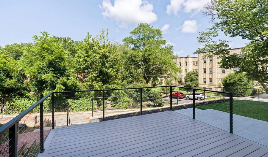 2524 41ST St NW 2, Washington, DC 20007 - 2 Beds, 3 Bath
