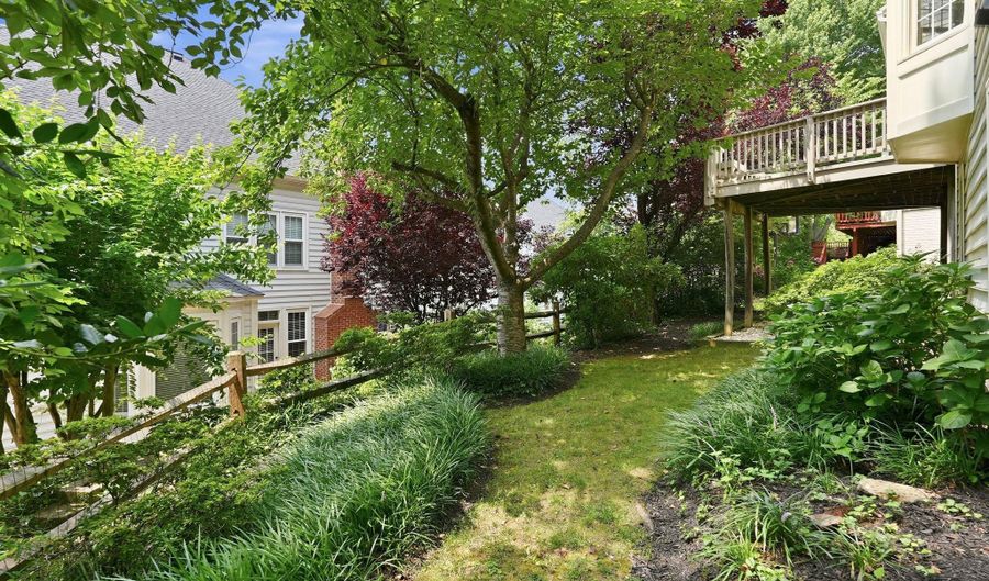 10417 SNOW POINT Dr, Bethesda, MD 20814 - 5 Beds, 5 Bath
