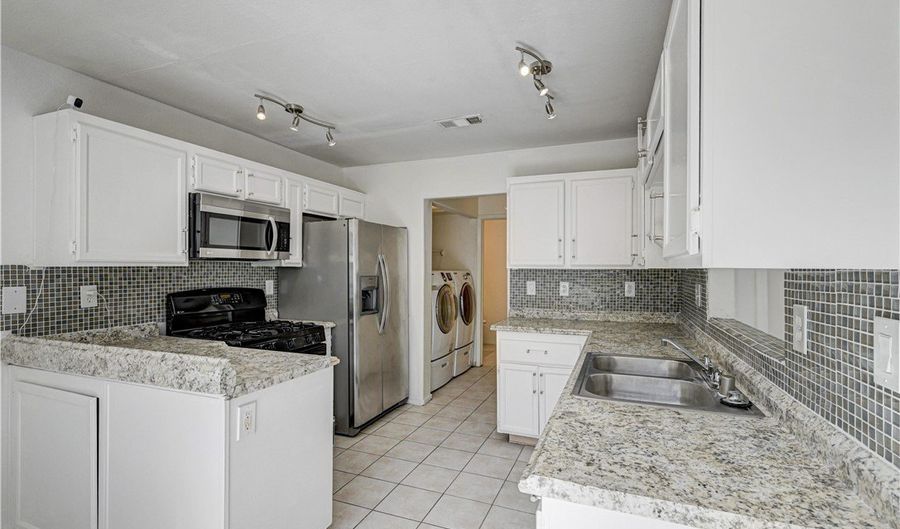 4040 Castle Cove Dr 4040, Las Vegas, NV 89108 - 3 Beds, 3 Bath
