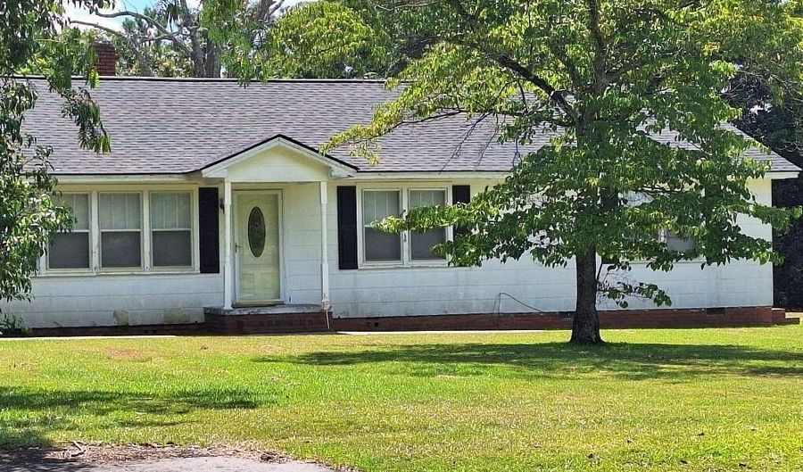 2519 Jamestown Rd, Bishopville, SC 29010 - 3 Beds, 2 Bath