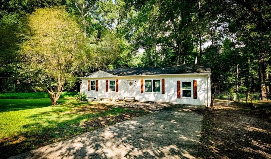 329 Marlborough Downs Rd, Athens, GA 30606 - 3 Beds, 2 Bath