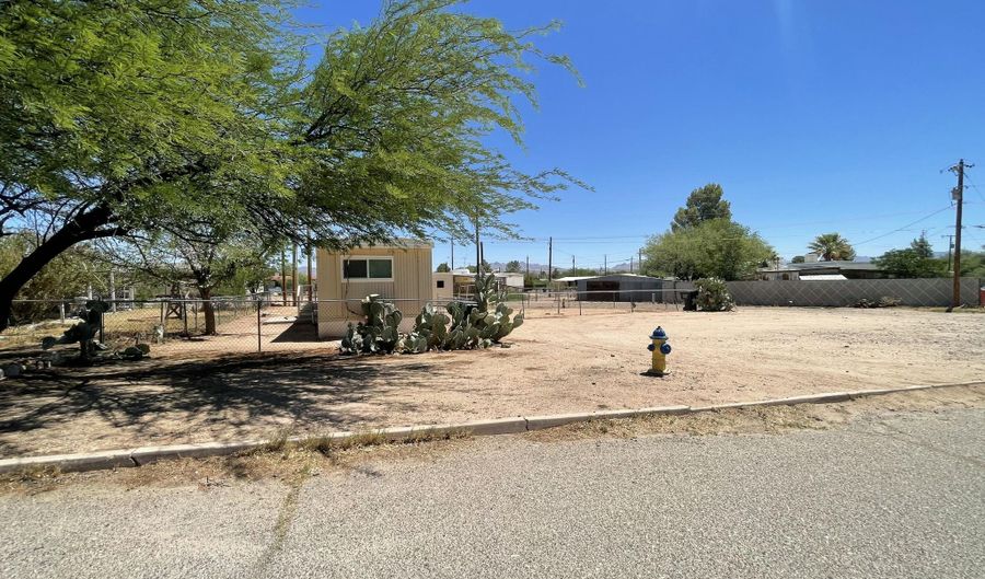 693 E Lake Dr, Benson, AZ 85602 - 2 Beds, 2 Bath