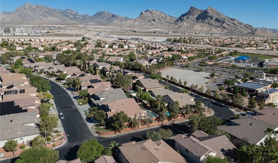 11000 Arbor Pine Ave, Las Vegas, NV 89144 - 4 Beds, 4 Bath
