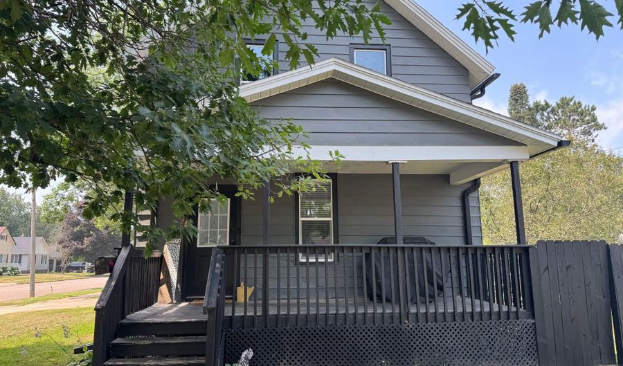 900 LINCOLN St, Antigo, WI 54409 - 3 Beds, 1 Bath