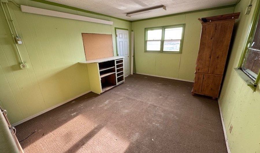 204 Front St, Atkinson, NE 68713 - 0 Beds, 1 Bath