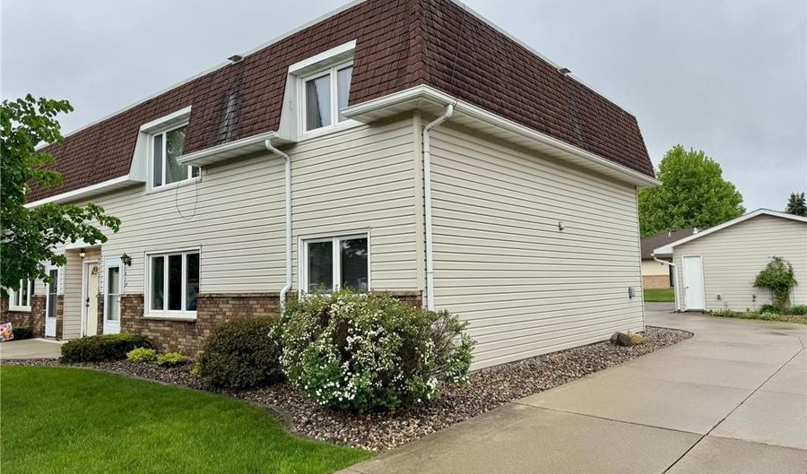 1815 Lakewood Ave, Albert Lea, MN 56007 - 2 Beds, 1 Bath