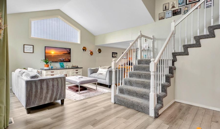 2432 Brook Hill Cir, Anchorage, AK 99516 - 4 Beds, 3 Bath