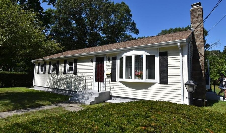 3 Grant St, Attleboro, MA 02703 - 4 Beds, 2 Bath