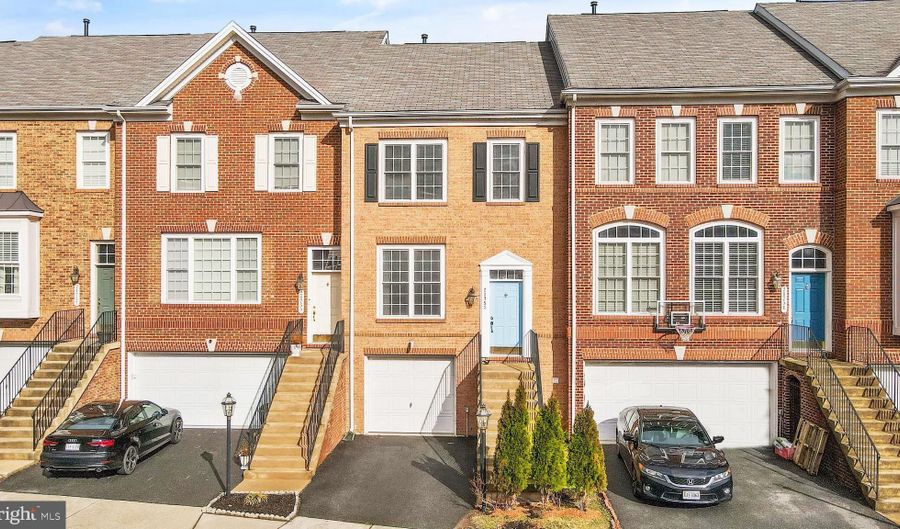 21753 LADYSLIPPER Sq, Ashburn, VA 20147 - 3 Beds, 3 Bath