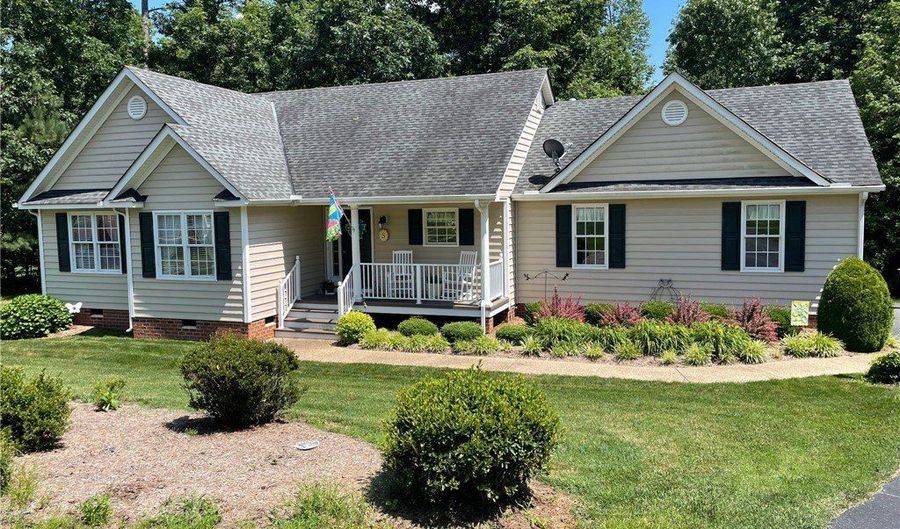 2222 Silver St, Aylett, VA 23009 - 3 Beds, 2 Bath