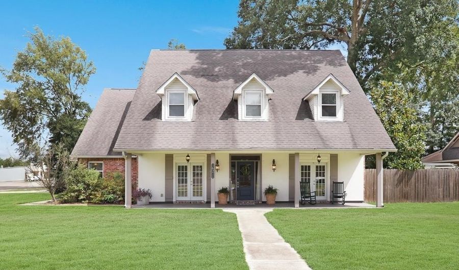 16211 Coliseum Ave, Baton Rouge, LA 70816 - 4 Beds, 4 Bath