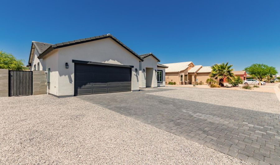15080 S DIABLO Rd, Arizona City, AZ 85123 - 3 Beds, 2 Bath