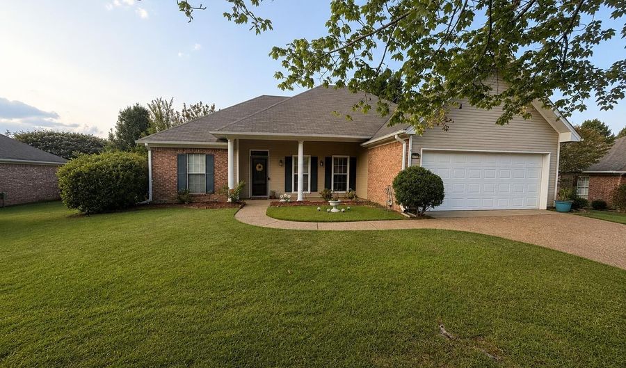 2023 S Cobblestone Cv, Brandon, MS 39042 - 3 Beds, 2 Bath