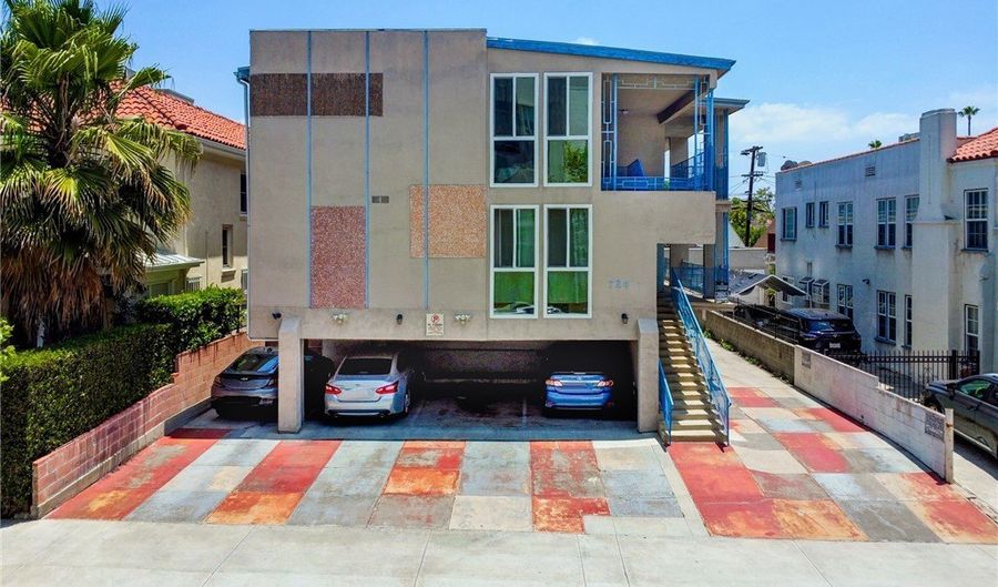 724 S Sycamore Ave, Los Angeles, CA 90036 - 0 Beds, 1 Bath