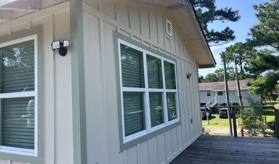 6007 Tyler St, Bay St. Louis, MS 39520 - 2 Beds, 2 Bath