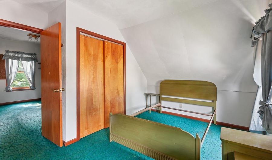 306 Summer St, Adrian, MI 49221 - 4 Beds, 2 Bath