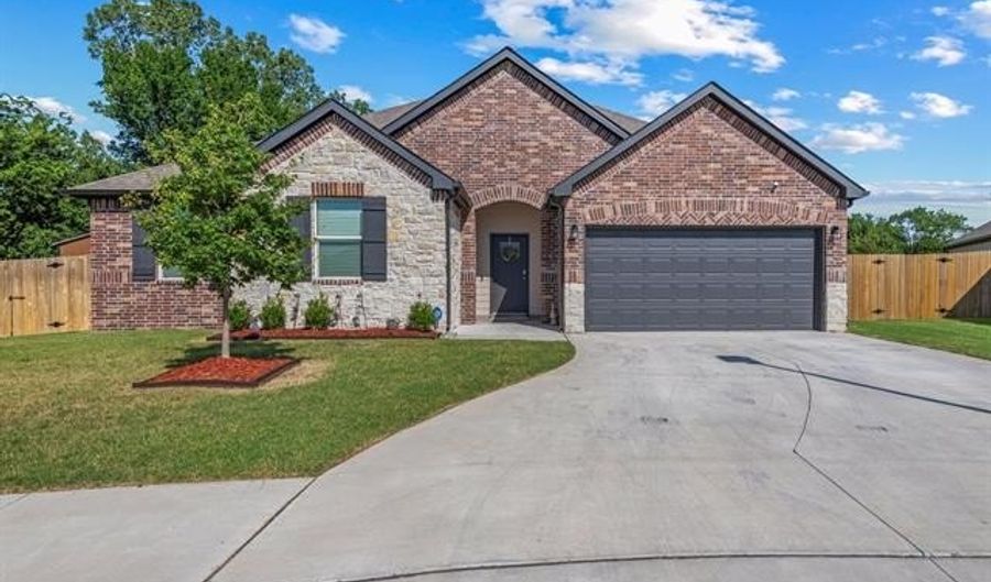 1507 Foxtail Park Ln, Bartlesville, OK 74006 - 4 Beds, 2 Bath