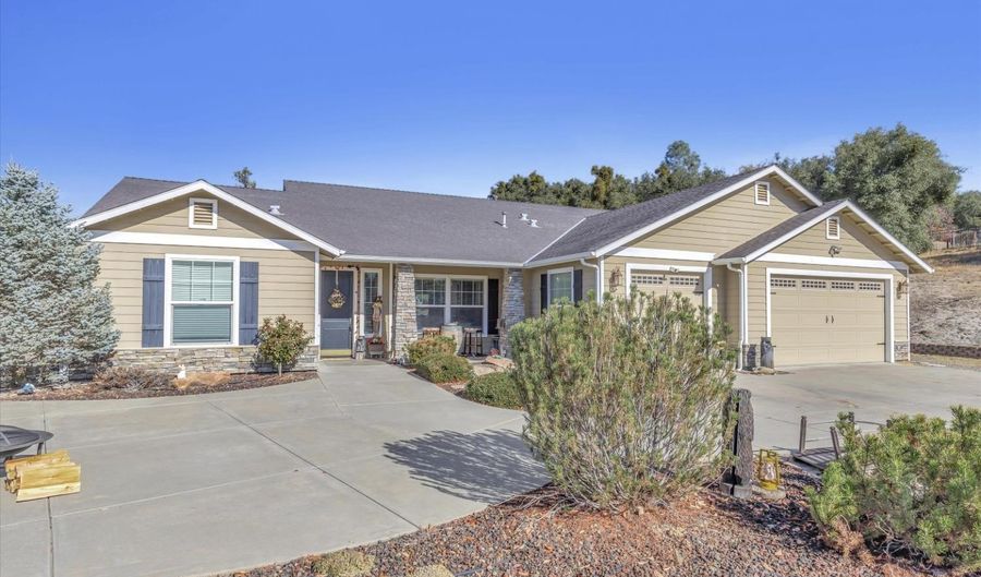46347 Opah Dr, Ahwahnee, CA 93601 - 4 Beds, 3 Bath