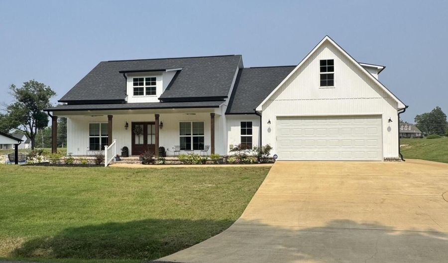 218 Robert Lee Dr, Booneville, MS 38829 - 3 Beds, 2 Bath