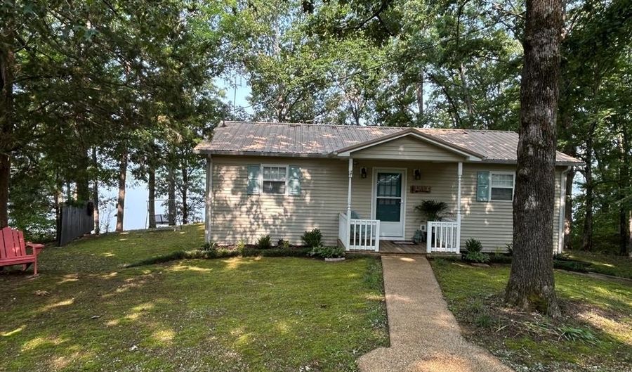 475 BLUFF Rd, Big Sandy, TN 38221 - 2 Beds, 2 Bath