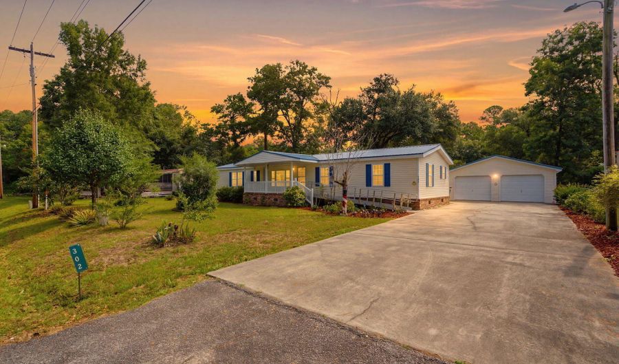 302 Butter Rd, Bonneau, SC 29431 - 3 Beds, 3 Bath