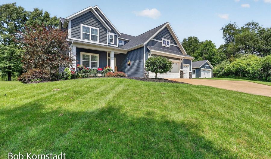 8059 Buttrick Ridge Trl SE, Alto, MI 49302 - 4 Beds, 3 Bath