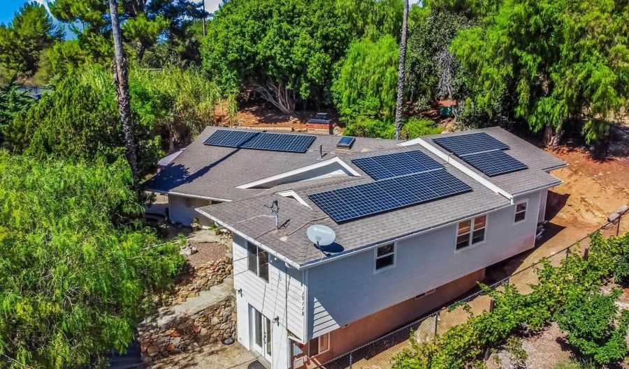 10118 Langley Ct, Escondido, CA 92026 - 3 Beds, 3 Bath