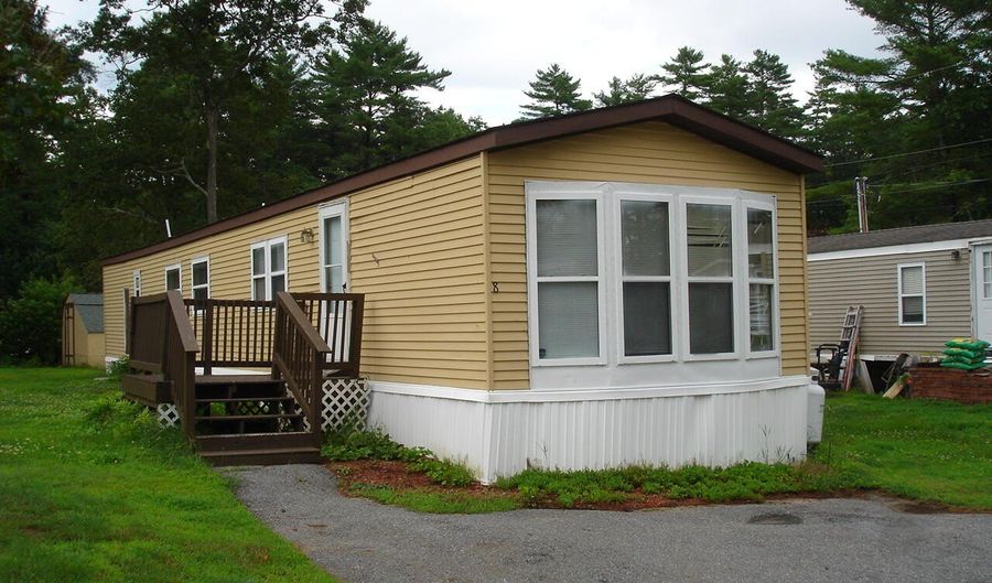 8 Holiday Ln, Standish, ME 04084 - 3 Beds, 1 Bath