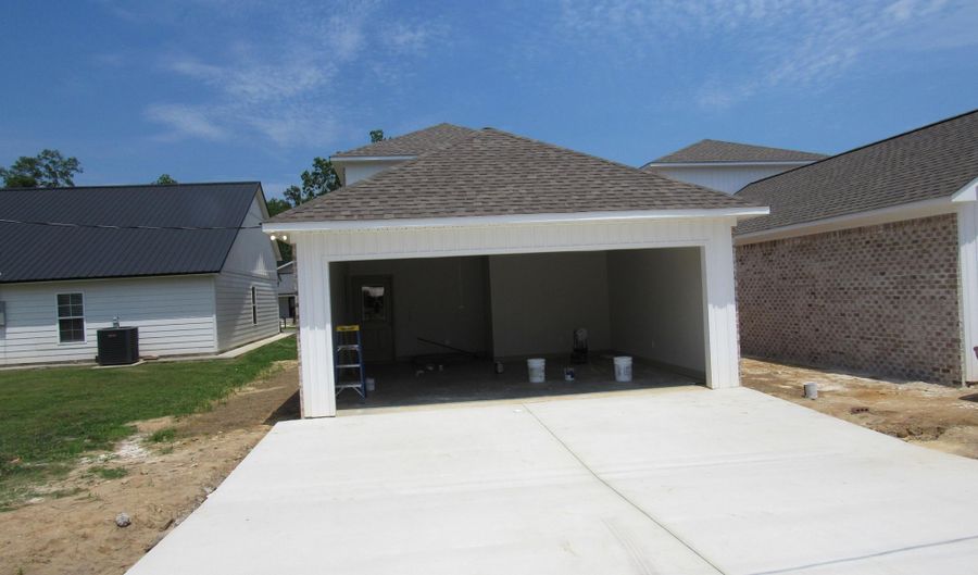 210 S 3rd St, Amory, MS 38821 - 3 Beds, 3 Bath
