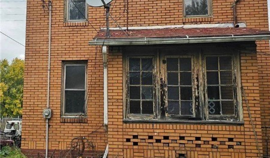 22841 Lake Park Blvd, Alliance, OH 44601 - 3 Beds, 1 Bath