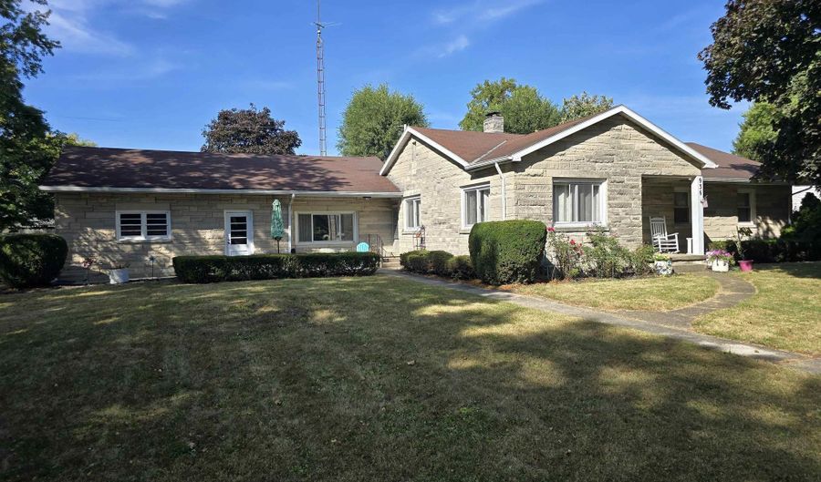 936 W Vine St, Albany, IN 47320 - 3 Beds, 2 Bath