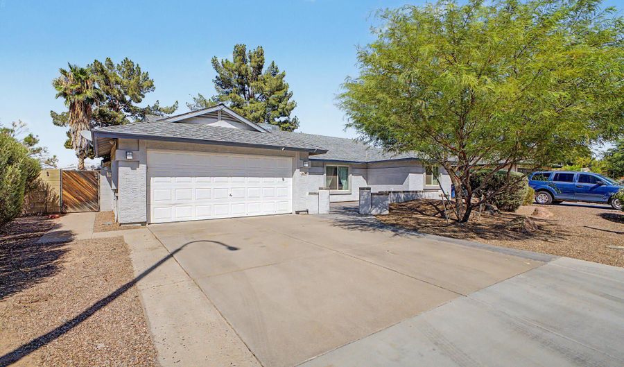 5620 W FRYE Rd, Chandler, AZ 85226 - 3 Beds, 3 Bath