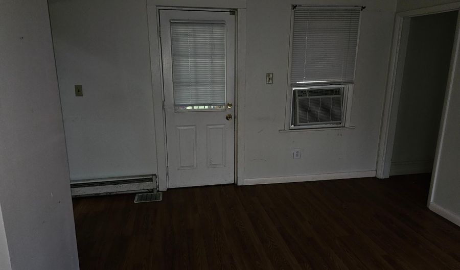 239 N NEW St, Dover, DE 19904 - 2 Beds, 2 Bath