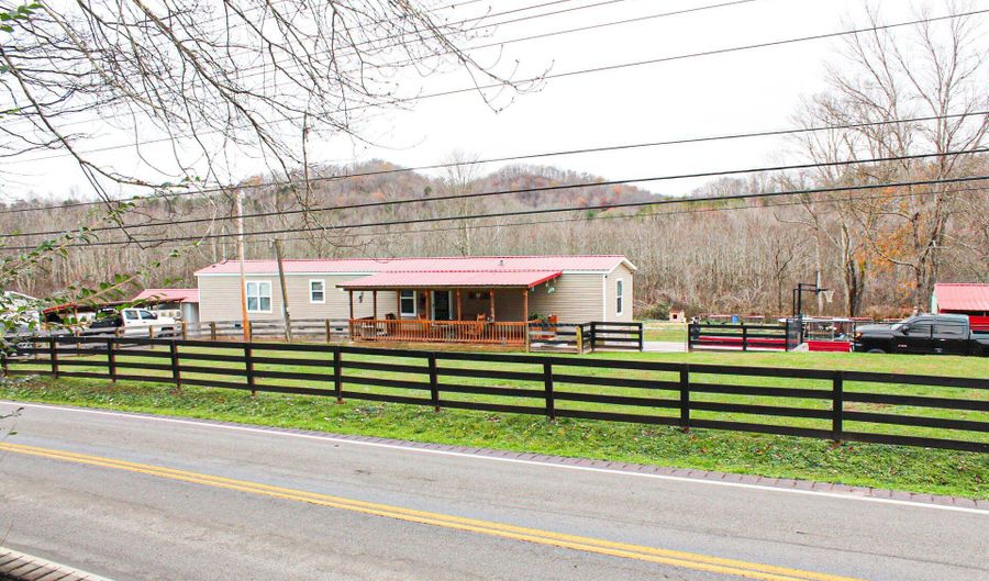 929 State Highway 229, Barbourville, KY 40906 - 5 Beds, 2 Bath