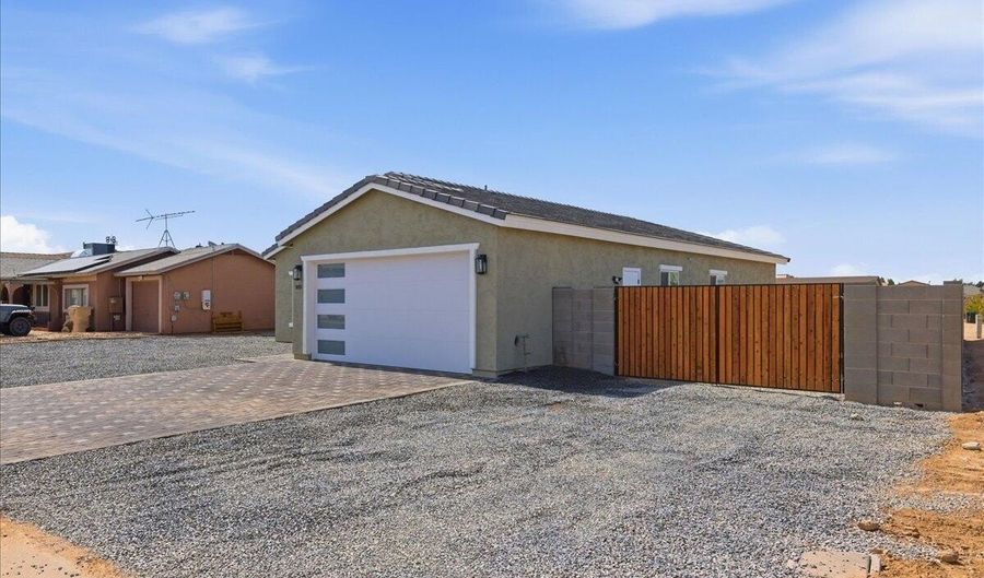 9889 W Heather Dr, Arizona City, AZ 85123 - 3 Beds, 2 Bath