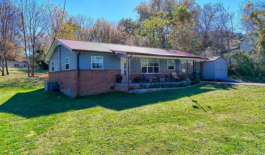 60 Tarrent St, Andrews, NC 28901 - 3 Beds, 1 Bath