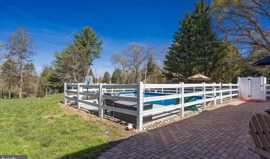 820 SHARPLESS Rd, Hockessin, DE 19707 - 3 Beds, 3 Bath