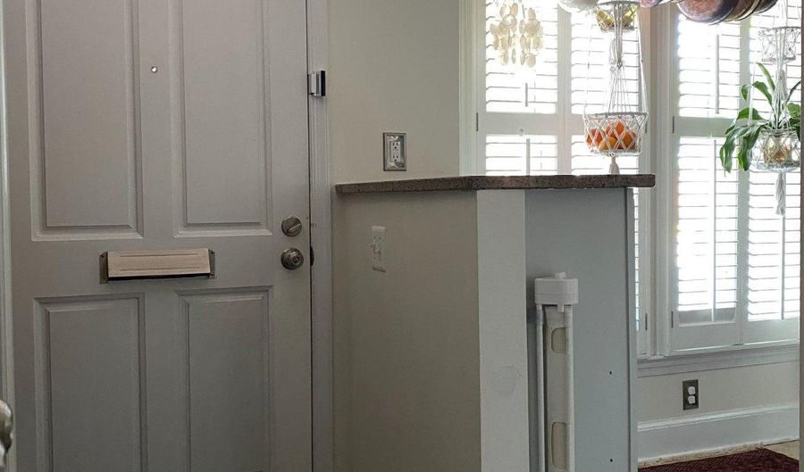 1320 PRINCESS St, Alexandria, VA 22314 - 3 Beds, 3 Bath