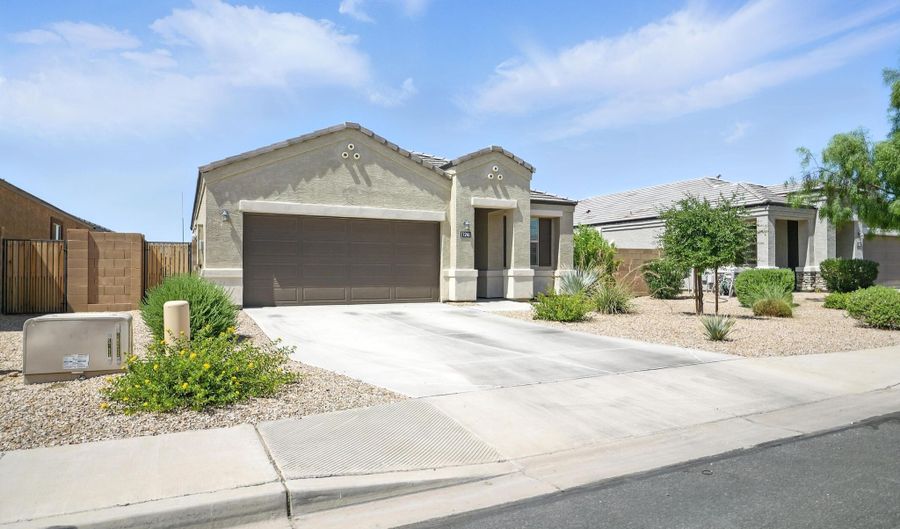 1246 E THOMAS Dr, Casa Grande, AZ 85122 - 3 Beds, 2 Bath