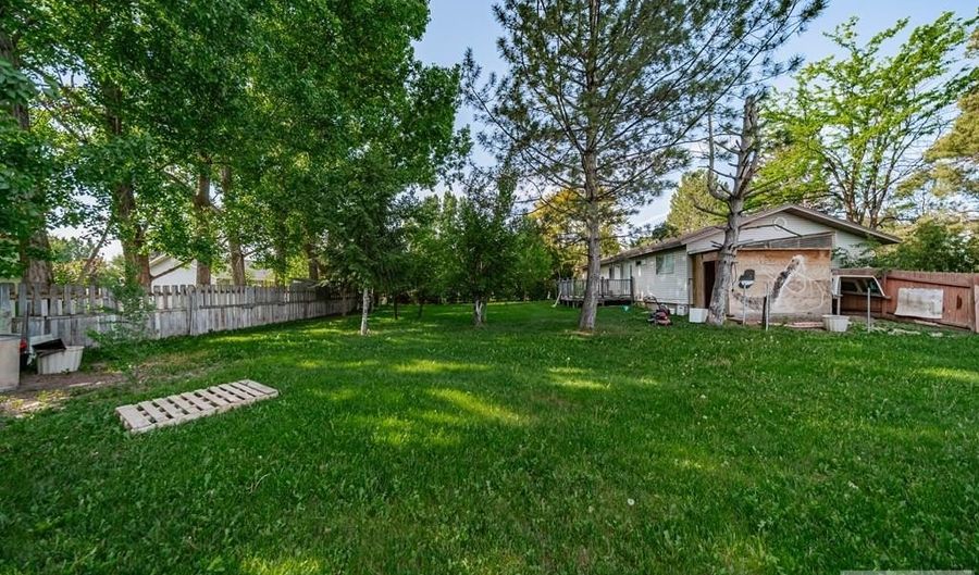 1520 Wagonwheel Dr, Blackfoot, ID 83221 - 4 Beds, 2 Bath